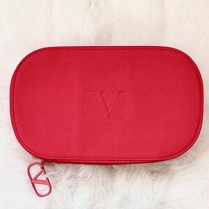 VALENTINO Garavani Red Logo Brush Makeup
Bag Travel Case Zip Around